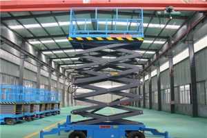 為什么在多雨的夏季，液壓驅(qū)動的升降平臺會比電動驅(qū)動的更具優(yōu)勢？