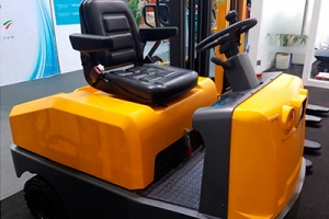 2t電動牽車完整狀態(tài)下的技術檢查
